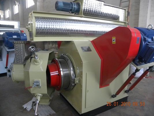 La biomasse en bois de poudre de sciure de paille granule le diamètre de machine le CE HKJ40J de 4 - de 12mm